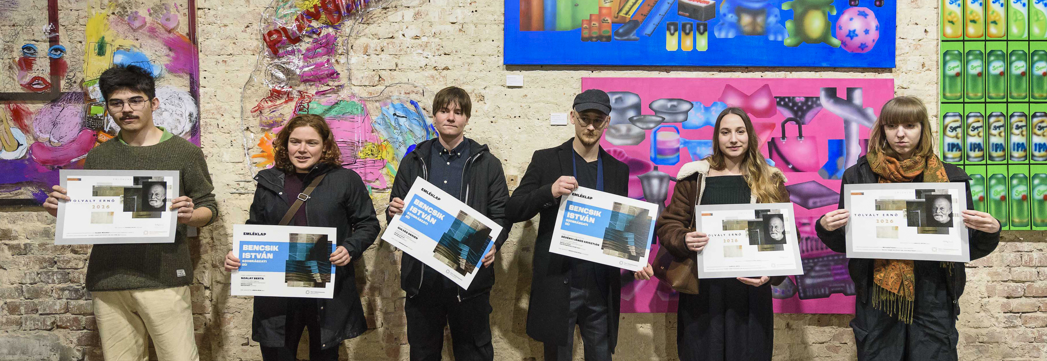 március 18-án adták át a Tolvaly Ernő Festészeti Díj és a Bencsik István Szobrászati Díj idei elismeréseit