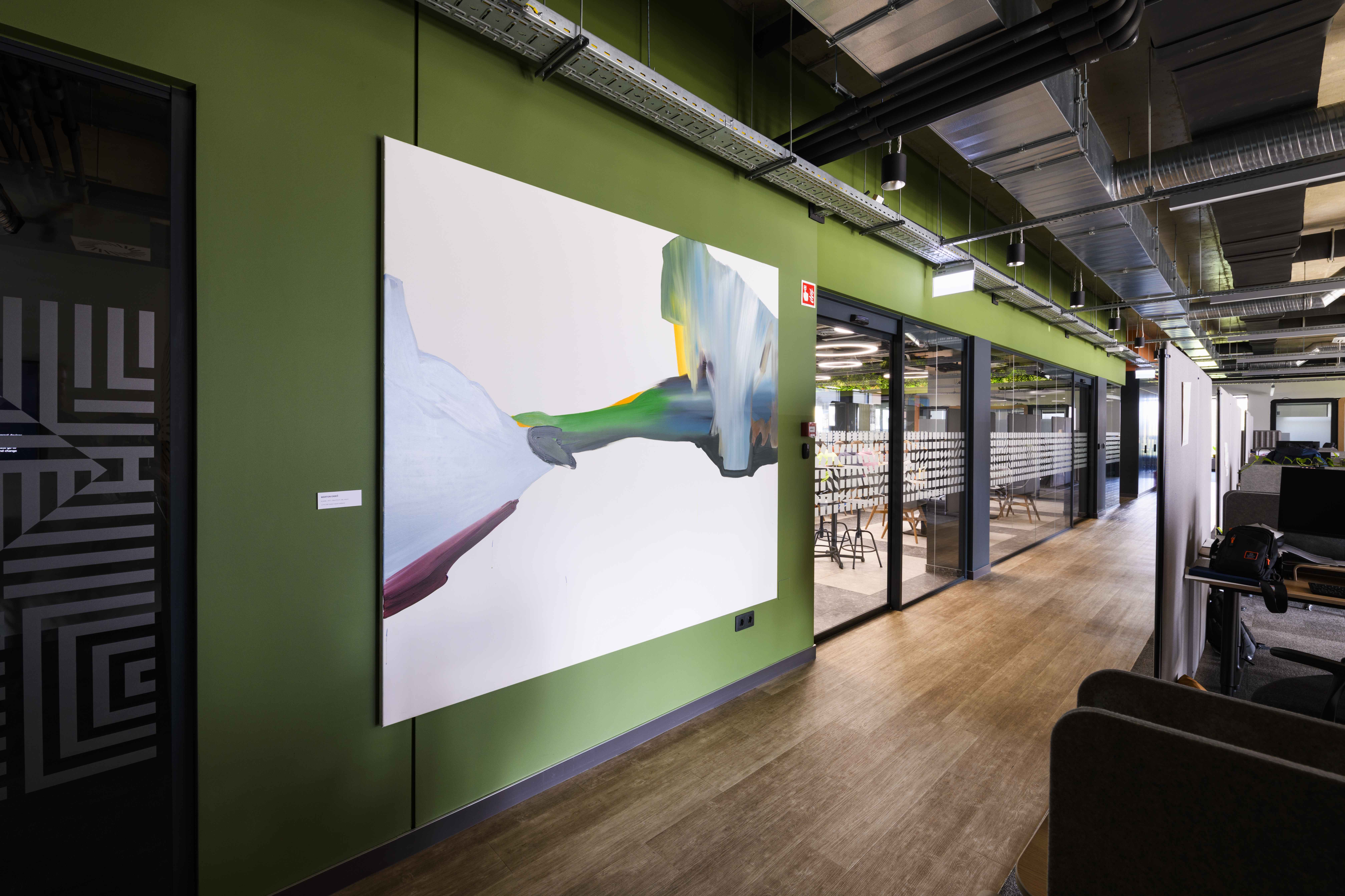 Műtárgyak a munkahelyen: inspiráció és reprezentáció a PTE Művészeti Karáról 